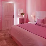 Santorini Roses Hotel *