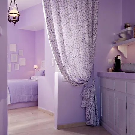 מלון Santorini Roses אימרוביגלי